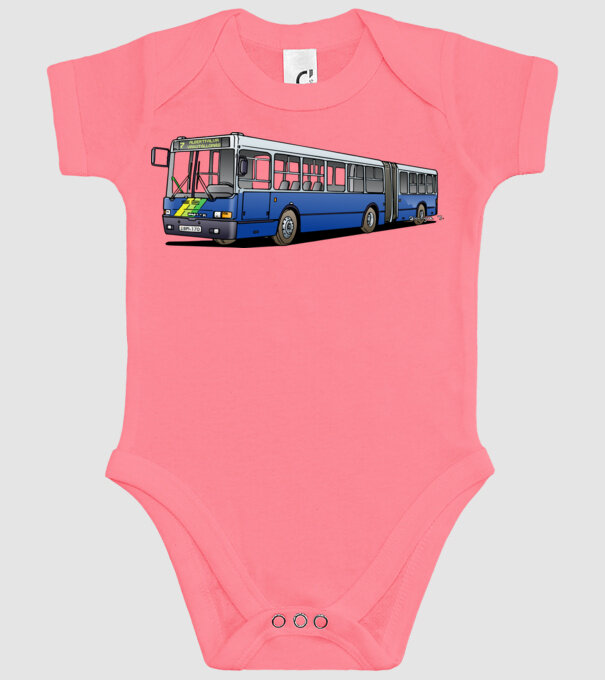  minta rózsaszín pólón