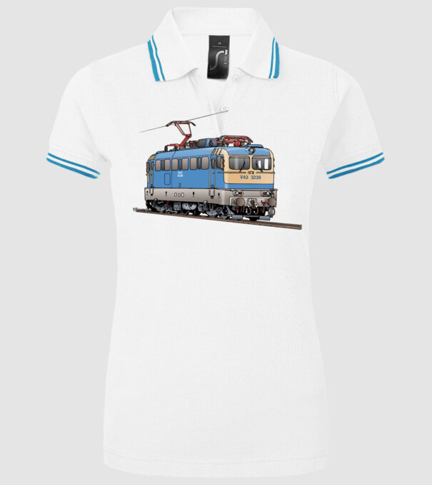  minta fehér pólón